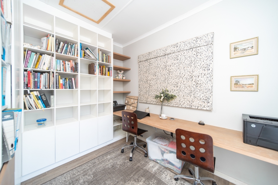 4 Bedroom Property for Sale in Beacon Bay Eastern Cape